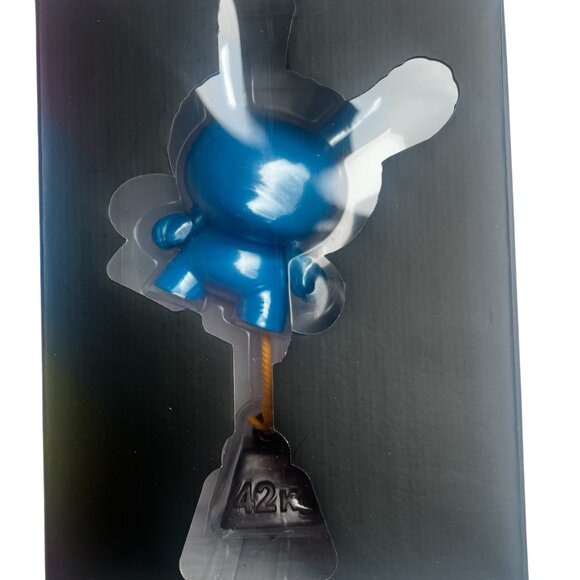 Wendigo Cyan Balloon 8" Dunny – Kidrobot - Picture 6 of 11